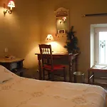 Hotel Le Clos Du Montvinage Отель Etreaupont
