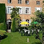 Hotel Le Clos Du Montvinage 3* Etreaupont