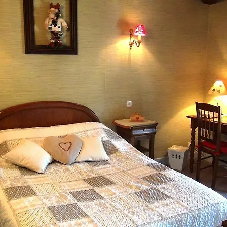 מלון Le Clos Du Montvinage 3*