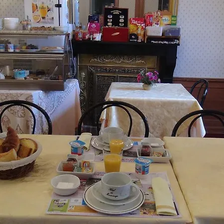 Le Clos Du Montvinage 3* Étréaupont