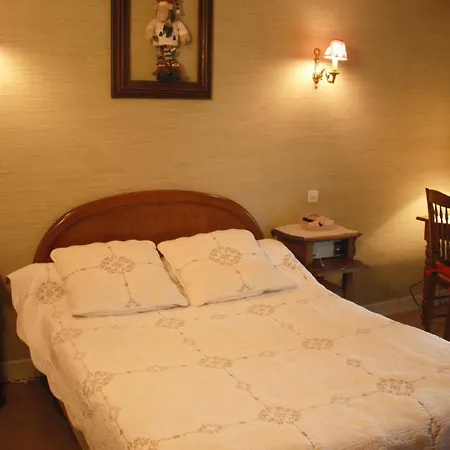 מלון Le Clos Du Montvinage Étréaupont