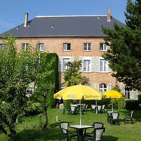 Le Clos Du Montvinage Hotel 3*