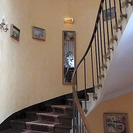 Le Clos Du Montvinage Hotel Étréaupont