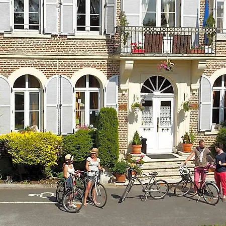 Le Clos Du Montvinage Hotel